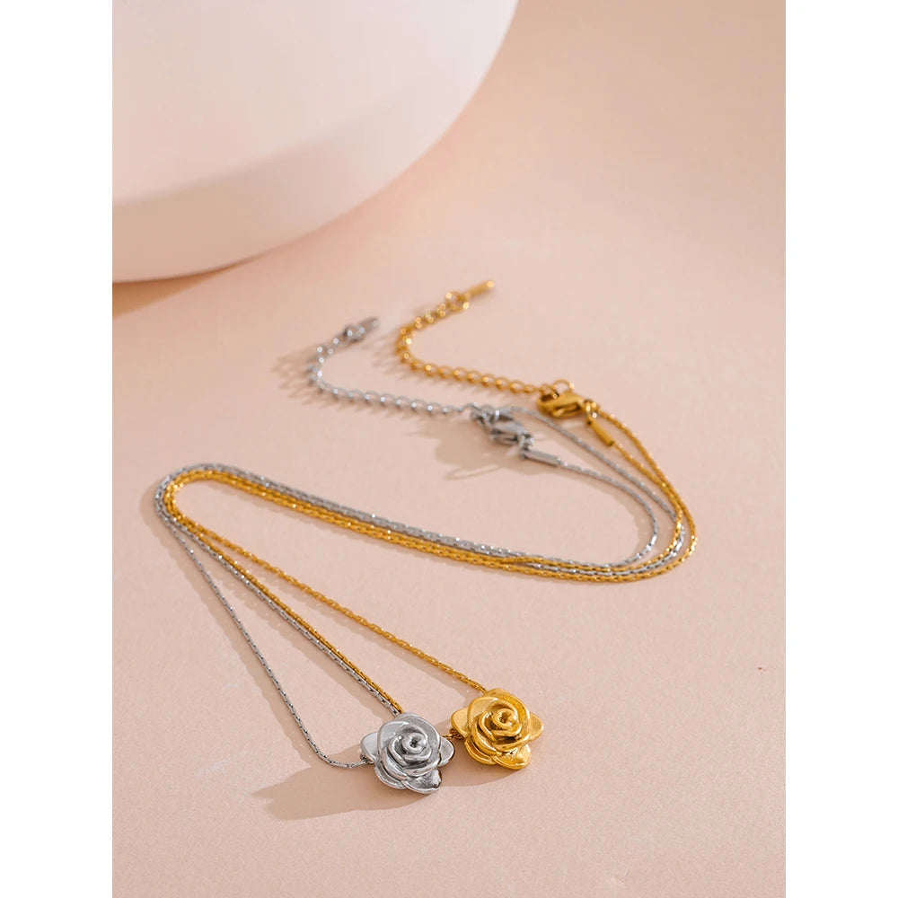 Flower Pendant Necklace - 18K Gold Plated Waterproof Stainless Steel