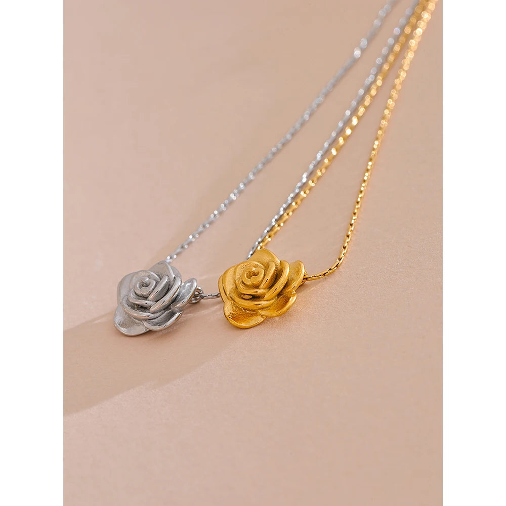 Flower Pendant Necklace - 18K Gold Plated Waterproof Stainless Steel