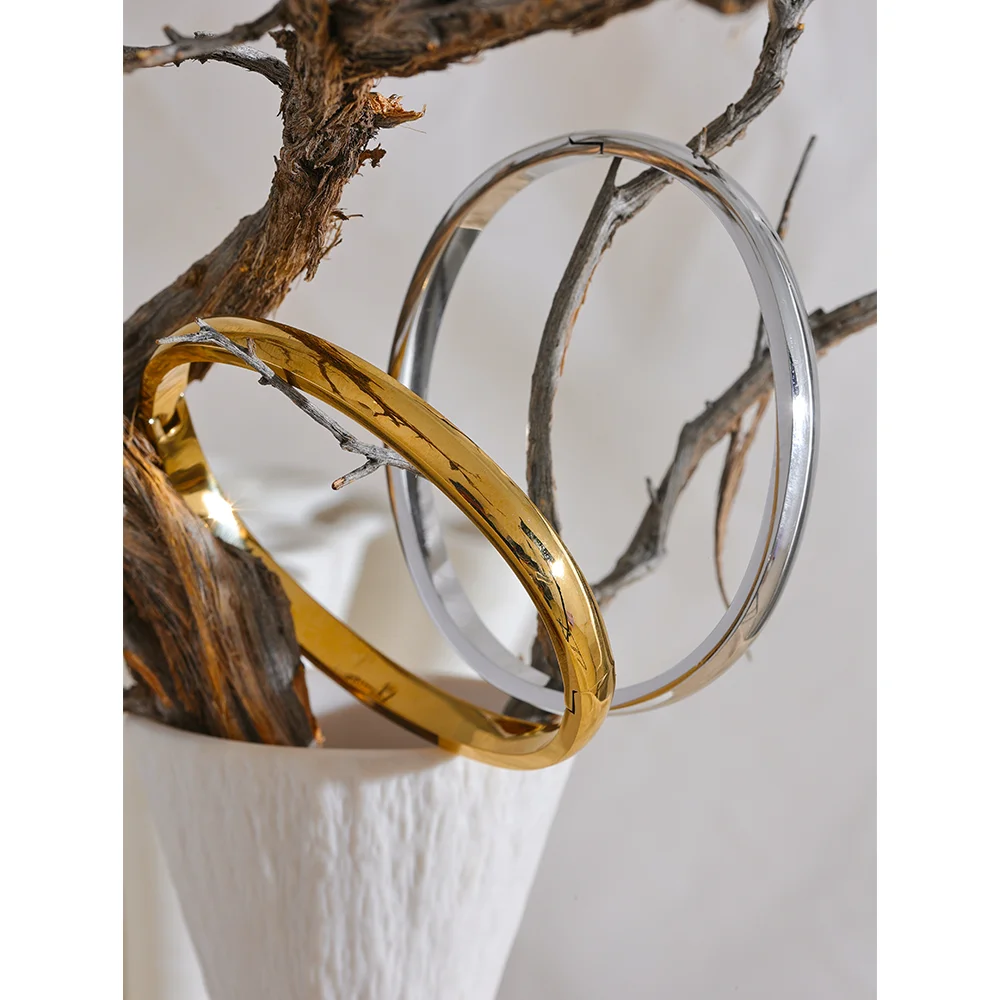 Minimalist Stainless Steel Bangle - Smooth Round Bracelet for Women