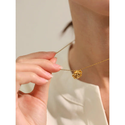 Flower Pendant Necklace - 18K Gold Plated Waterproof Stainless Steel