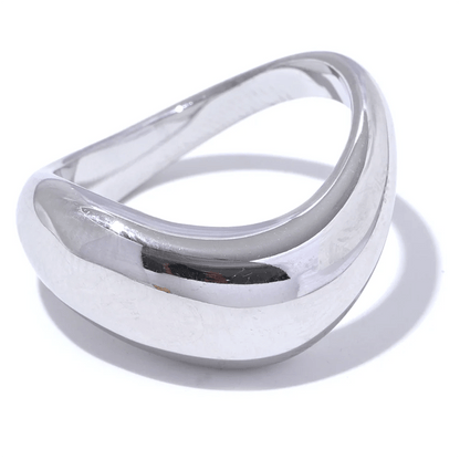 Geometric gold ring - minimalist stainless steel design for women | Pure Vita Dubai