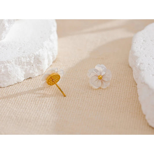 Shell flower stud earrings - PVD gold plated Korean fashion design | Pure Vita Dubai