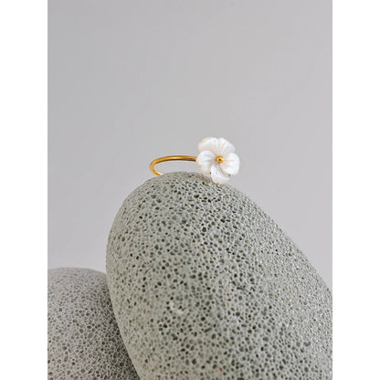Natural shell flower ring adjustable - 18K PVD gold plated design | Pure Vita Dubai
