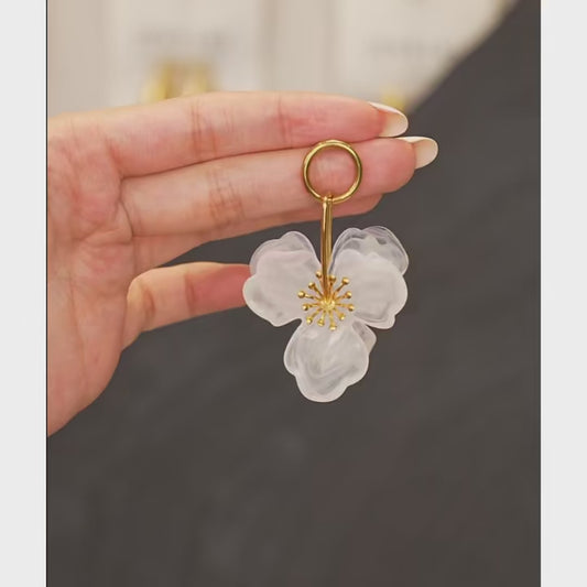 White Flower Earrings for Women - PVD Gold Plated Summer Resin Dangles