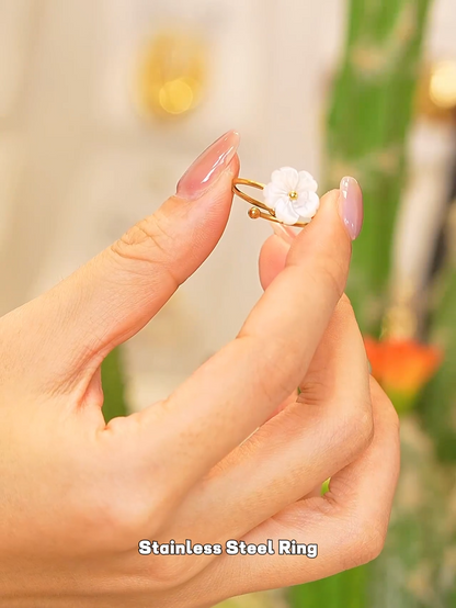 Natural Shell Flower Ring adjustable - 18K Gold PVD Plated